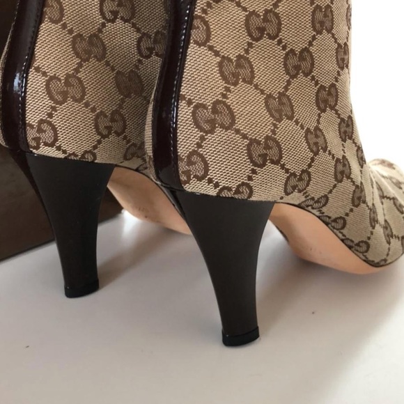 Beige Gucci signature canvas boots - Picture 6 of 8